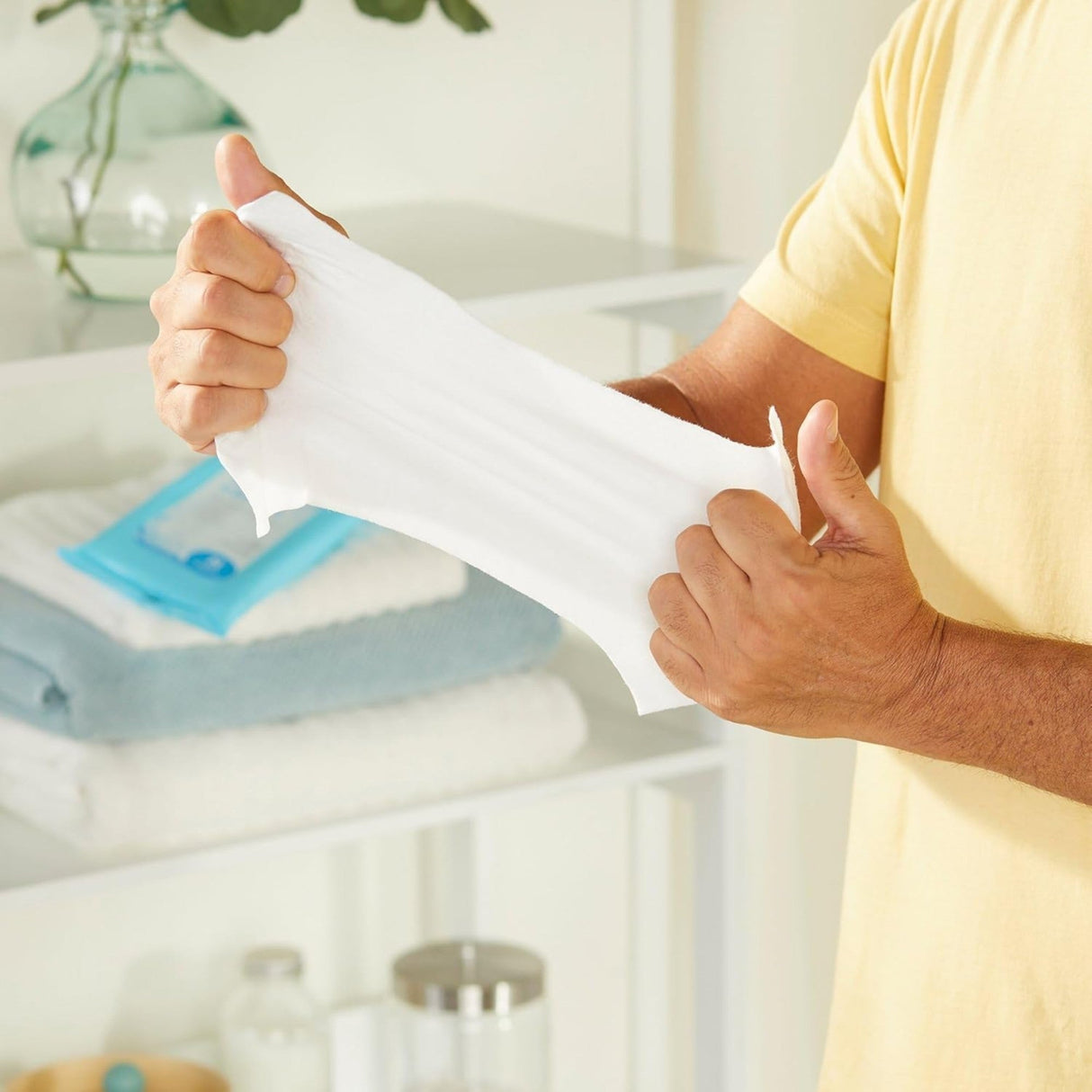 McKesson Bathing Cloths, Scented Rinse-Free Wipes, 8" x 8" - 16-7900-Pack - LL Medico